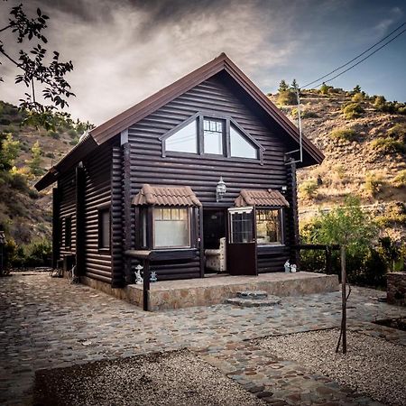 *2 Bdr Log House /Mountains/Queen Bed/Fireplace Gourri Exterior foto