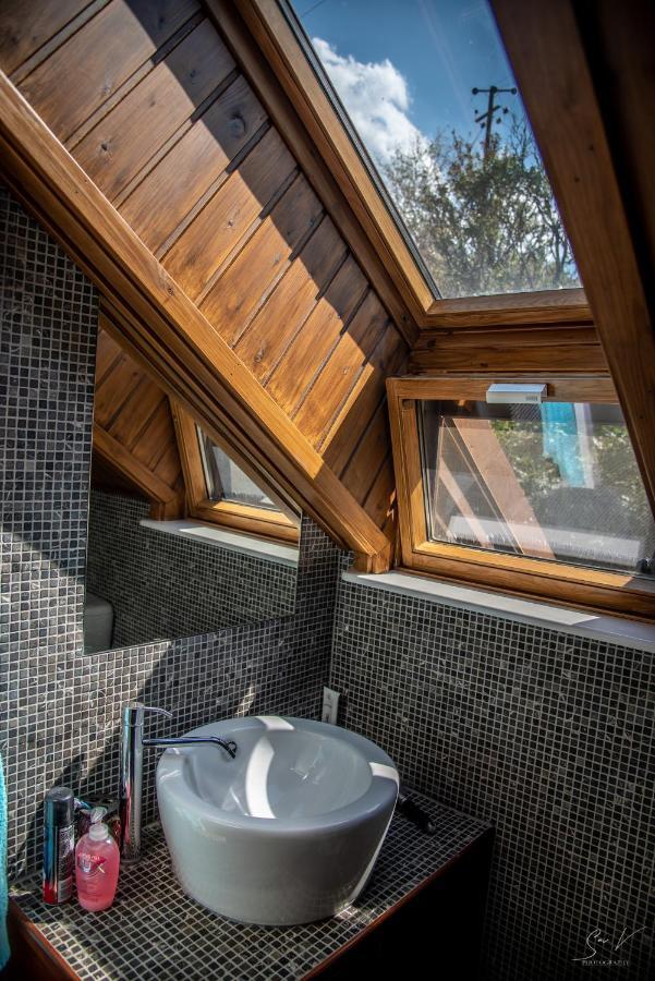 *2 Bdr Log House /Mountains/Queen Bed/Fireplace Gourri Exterior foto